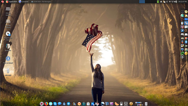 Peach OSI Patriot OS XFCE desktop.
